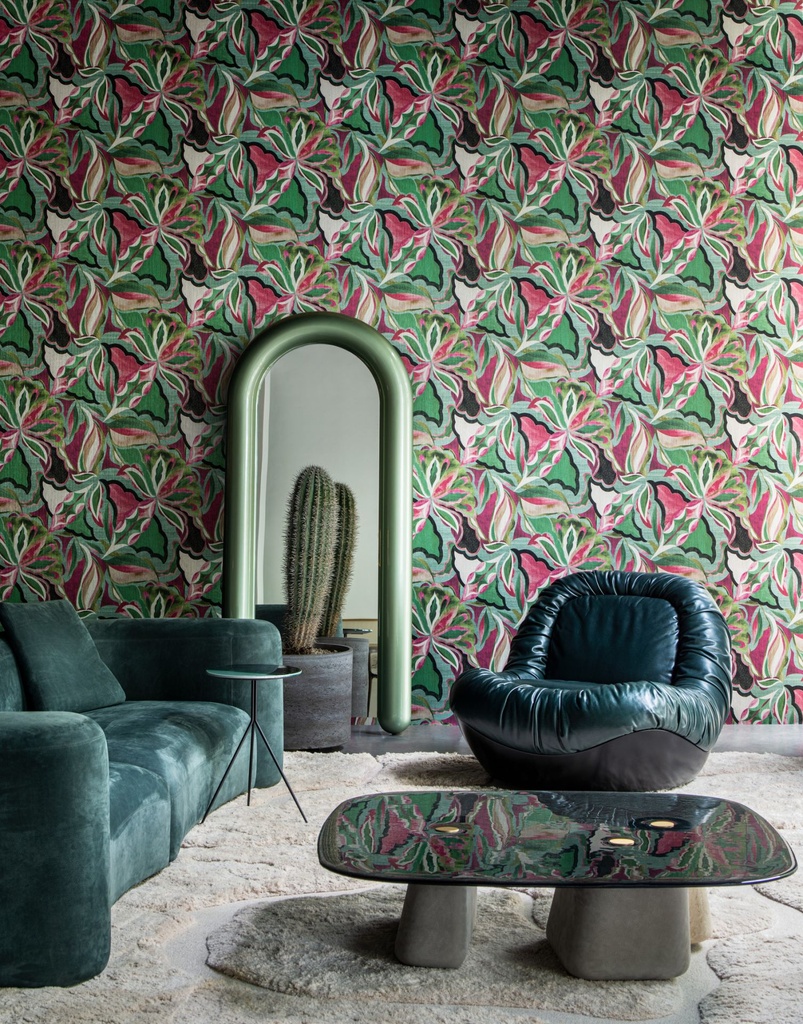 EssentialsTangram_Myriad_24101_Roomshot_Web_LR-fullscreen.jpg